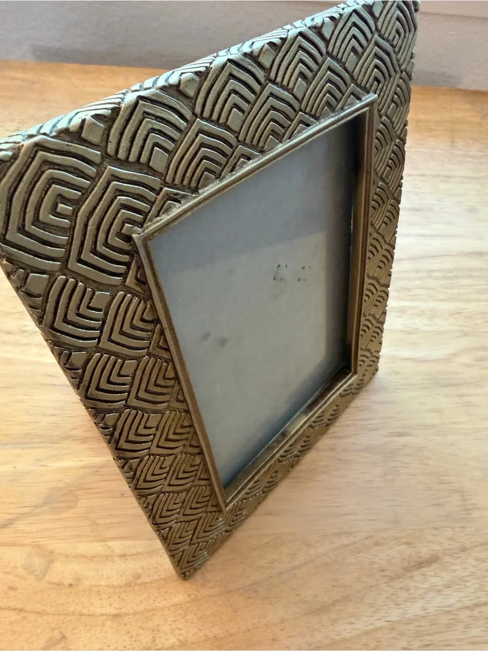 Decorative Geometric Photo Frame in Gold 4x6”